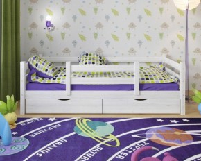 Детская кровать из массива березы Соня-5 (Белый/Лак) в Красноуральске - krasnouralsk.ok-mebel.com | фото 1